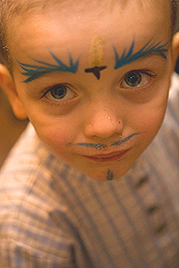 Anniversaire enfant 3 ans animation maquillage portrait garçon.