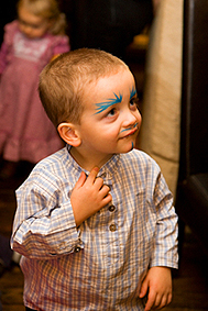 Anniversaire enfant 3 ans animation maquillage portrait garçon.